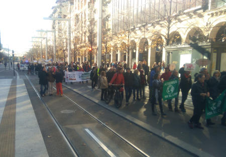 Zaragoza. Manifestación Alianza por la emergencia climática, en Aragón y Stop Ganadería Industrial, 3/dic/2023