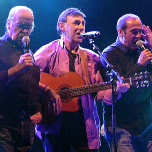 Joaquín Carbonell en concierto con José Antonio Labordeta