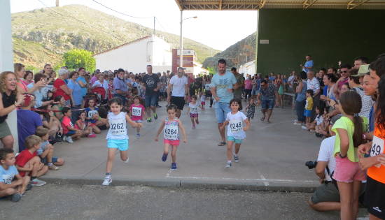 Carreras de pollos. Milla de los molinos de Blesa 2017