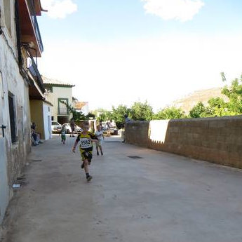 Carreras infantiles y juveniles el día del deporte en Blesa