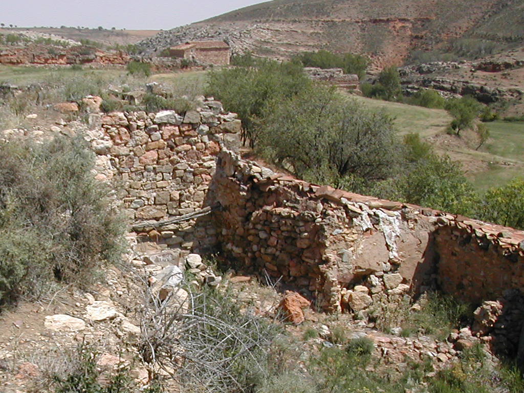 Ruta presa romana en el río Moyuela