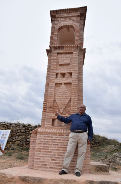 Peirón restaurado en Huesa del Común (Aragón)