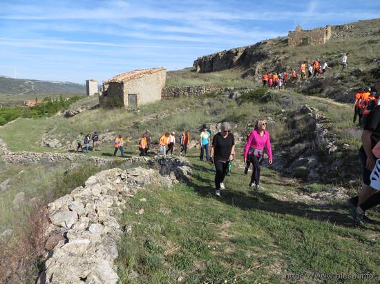 Visita a las trincheras de Rudilla (Huesa del Común, Teruel), con guía y explicaciones del GRIEGC. 26 de mayo de 2024