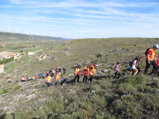 Visita a las trincheras de Rudilla (Huesa del Común, Teruel), con guía y explicaciones del GRIEGC. 26 de mayo de 2024