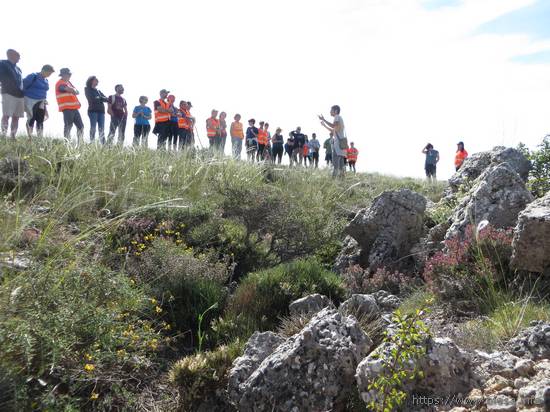 Visita a las trincheras de Rudilla (Huesa del Común, Teruel), con guía y explicaciones del GRIEGC. 26 de mayo de 2024