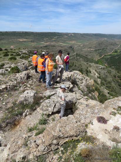 Visita a las trincheras de Rudilla (Huesa del Común, Teruel), con guía y explicaciones del GRIEGC. 26 de mayo de 2024