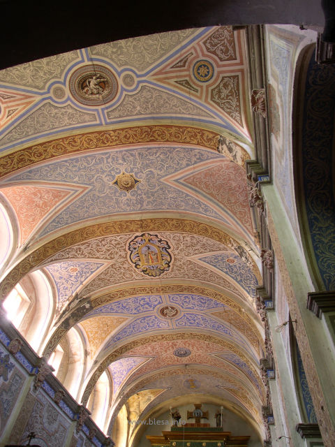 Iglesia de San Miguel, en Huesa del Común (Teruel). Detalles de la decoración.